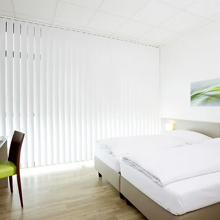 Gmbh冈特拉姆斯多尔夫好客房旅馆 3* 古特兰斯多夫