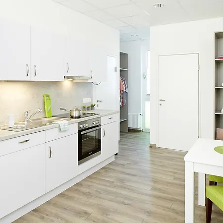 Gmbh冈特拉姆斯多尔夫好客房旅馆 3*